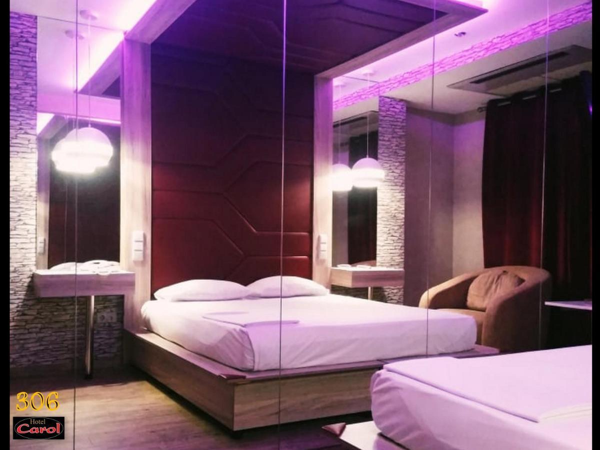 Carol Hotel Пирей Экстерьер фото