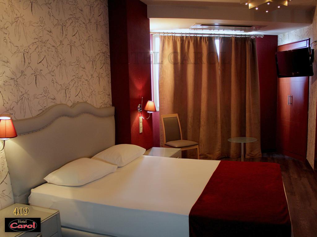 Carol Hotel Пирей Экстерьер фото