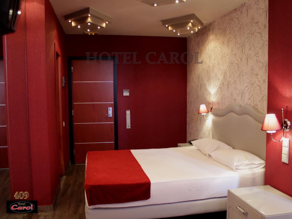 Carol Hotel Пирей Экстерьер фото