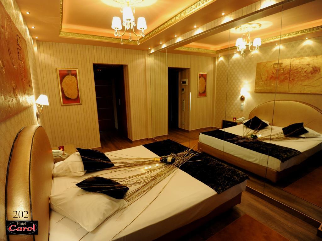 Carol Hotel Пирей Экстерьер фото