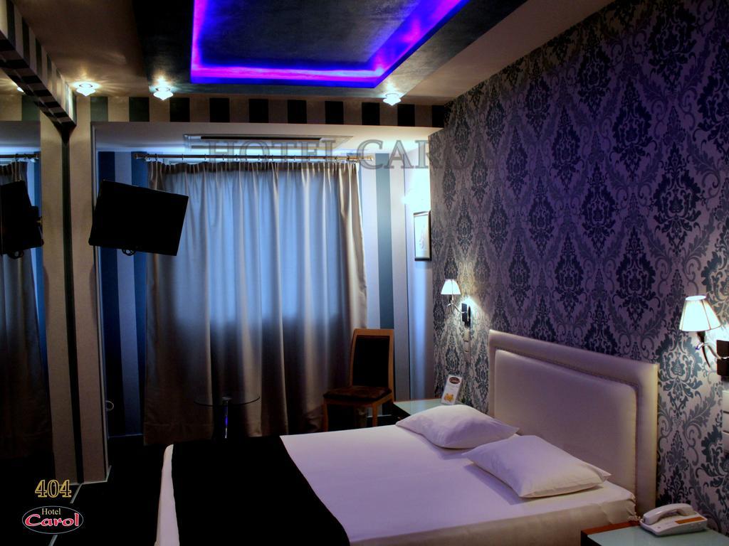 Carol Hotel Пирей Экстерьер фото