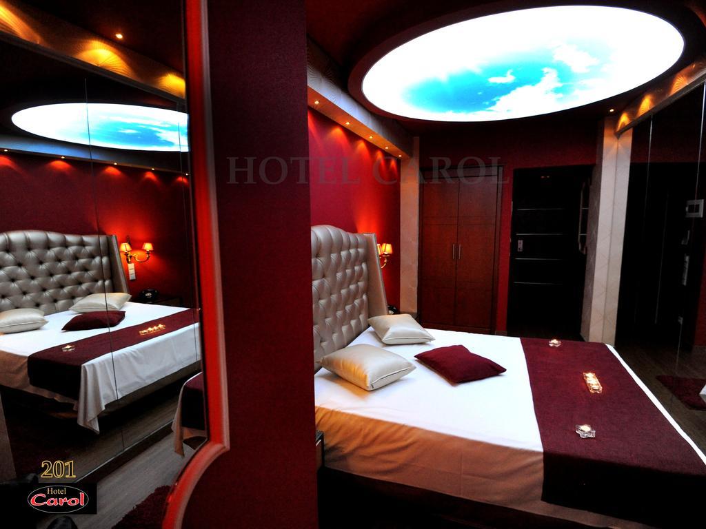 Carol Hotel Пирей Экстерьер фото