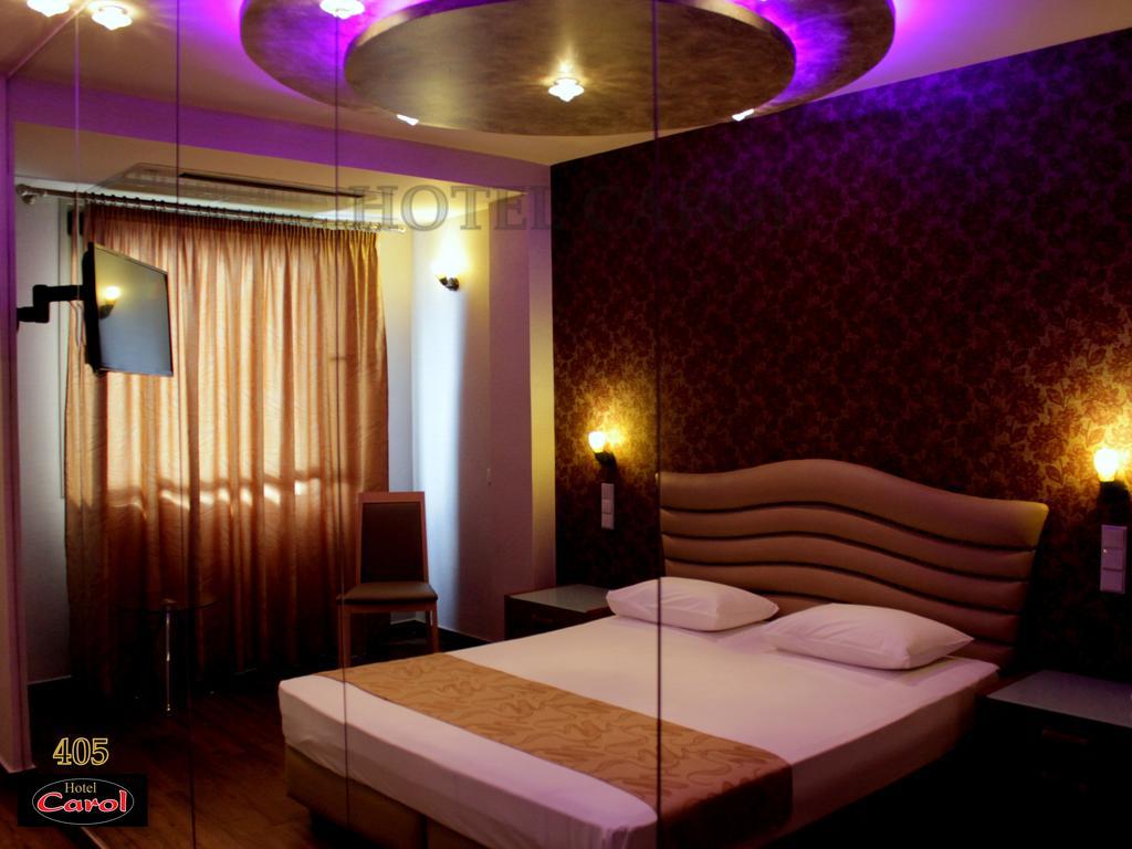 Carol Hotel Пирей Экстерьер фото