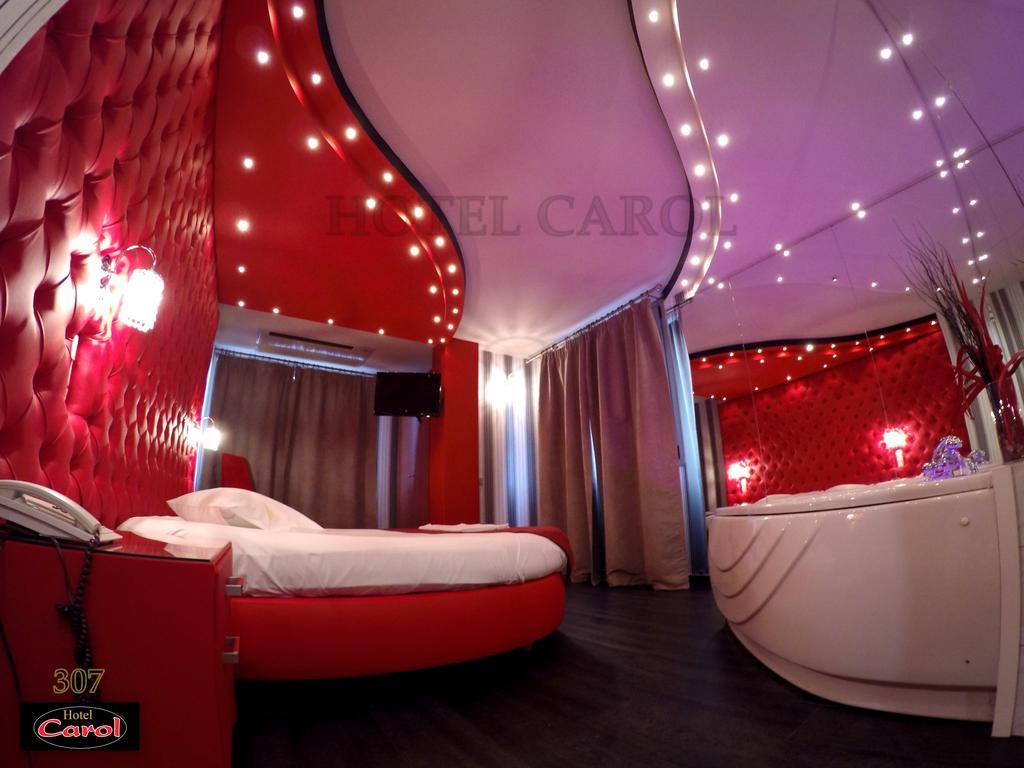 Carol Hotel Пирей Экстерьер фото