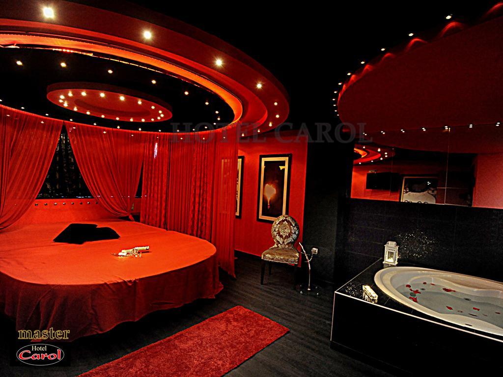 Carol Hotel Пирей Экстерьер фото